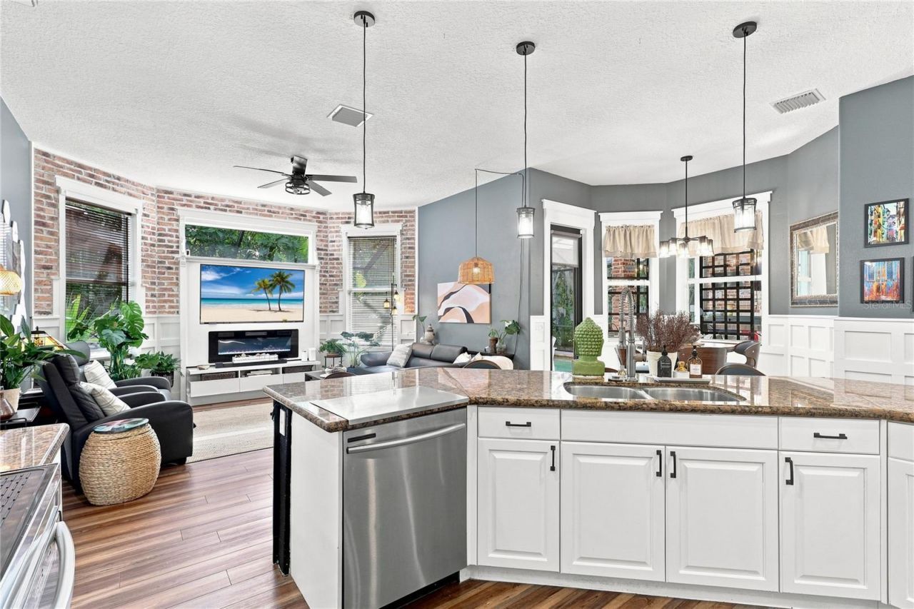 5301 Anthony Lane , Sarasota, FL 34233 Photo