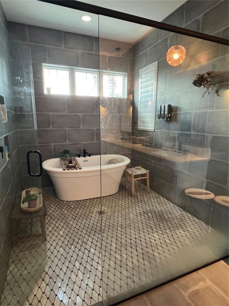 6233 Rivo Lakes Boulevard, Sarasota, FL 34241 Photo