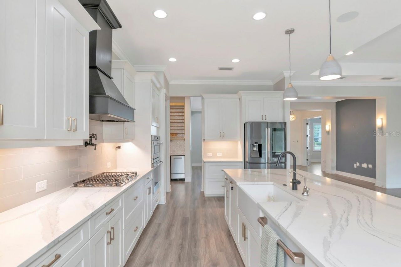 6233 Rivo Lakes Boulevard, Sarasota, FL 34241 Photo