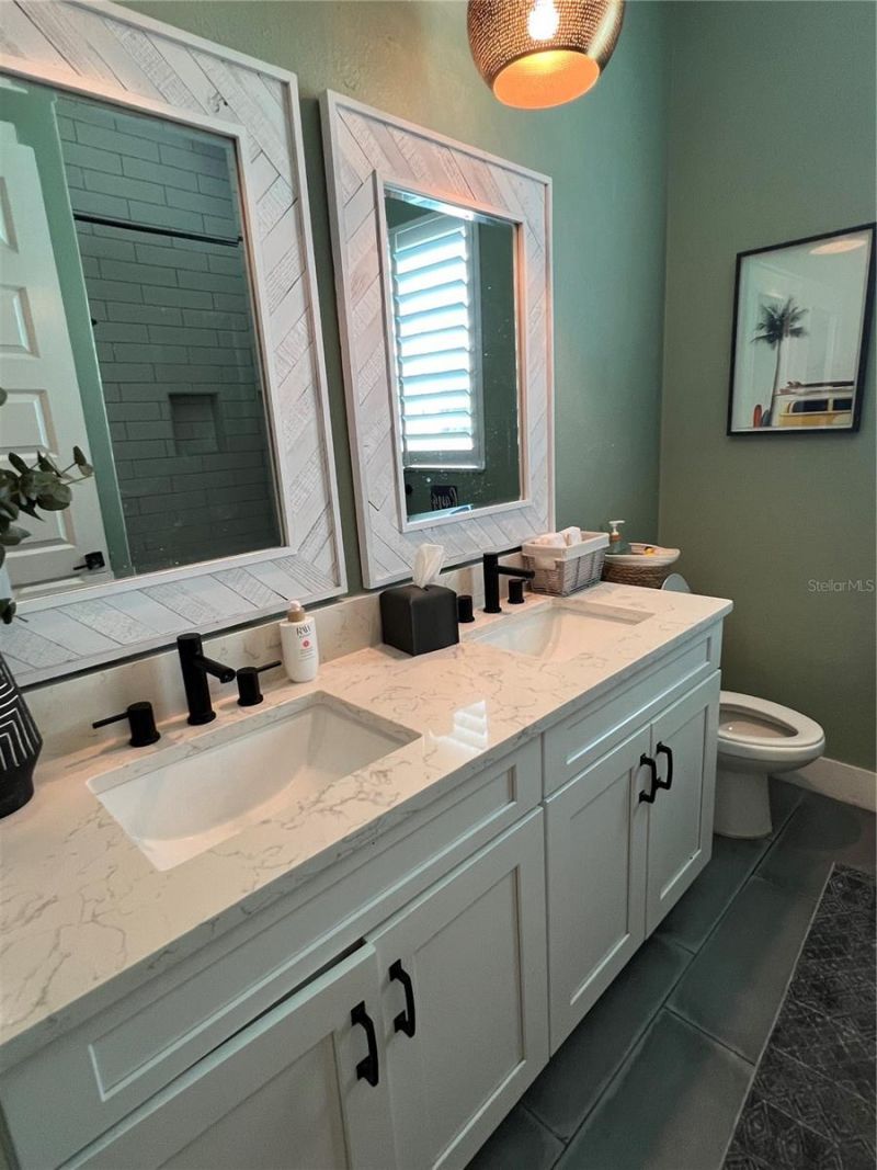 6233 Rivo Lakes Boulevard, Sarasota, FL 34241 Photo