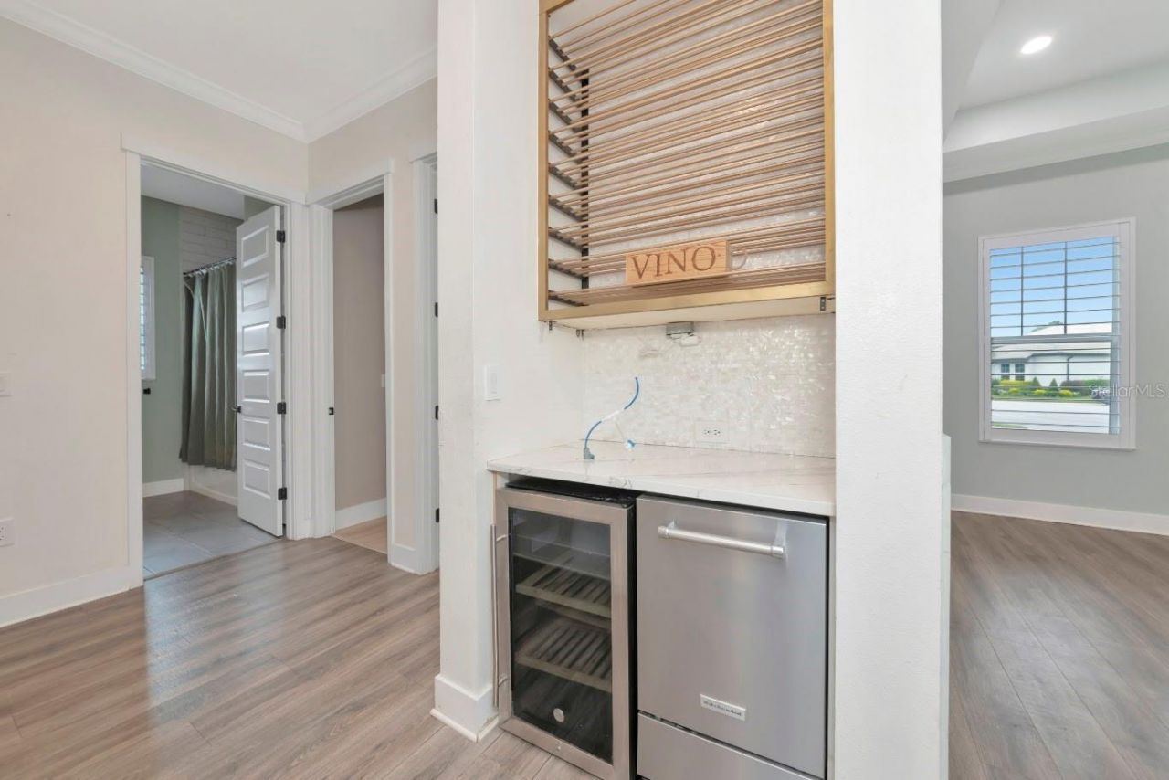 6233 Rivo Lakes Boulevard, Sarasota, FL 34241 Photo