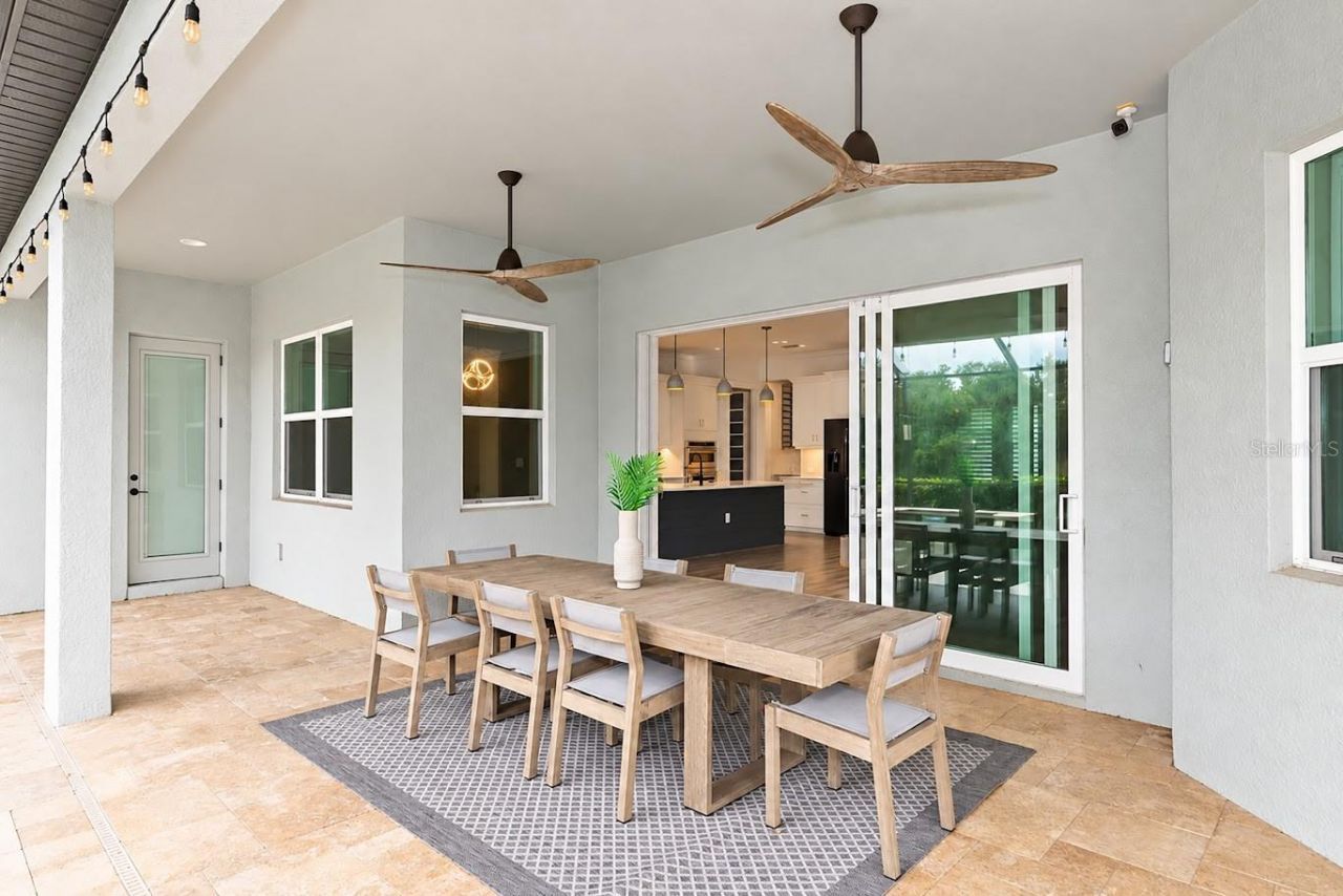 6233 Rivo Lakes Boulevard, Sarasota, FL 34241 Photo