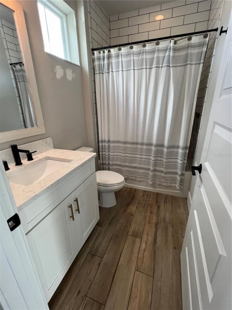 6233 Rivo Lakes Boulevard, Sarasota, FL 34241 Photo