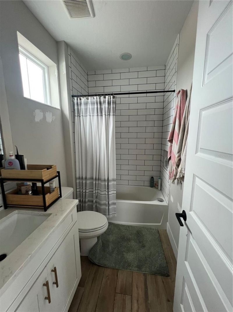 6233 Rivo Lakes Boulevard, Sarasota, FL 34241 Photo