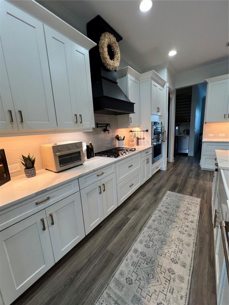 6233 Rivo Lakes Boulevard, Sarasota, FL 34241 Photo