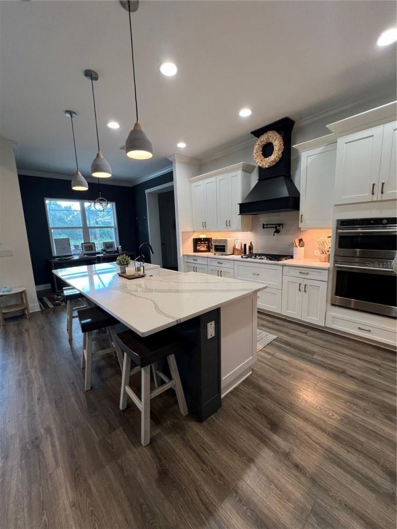 6233 Rivo Lakes Boulevard, Sarasota, FL 34241 Photo