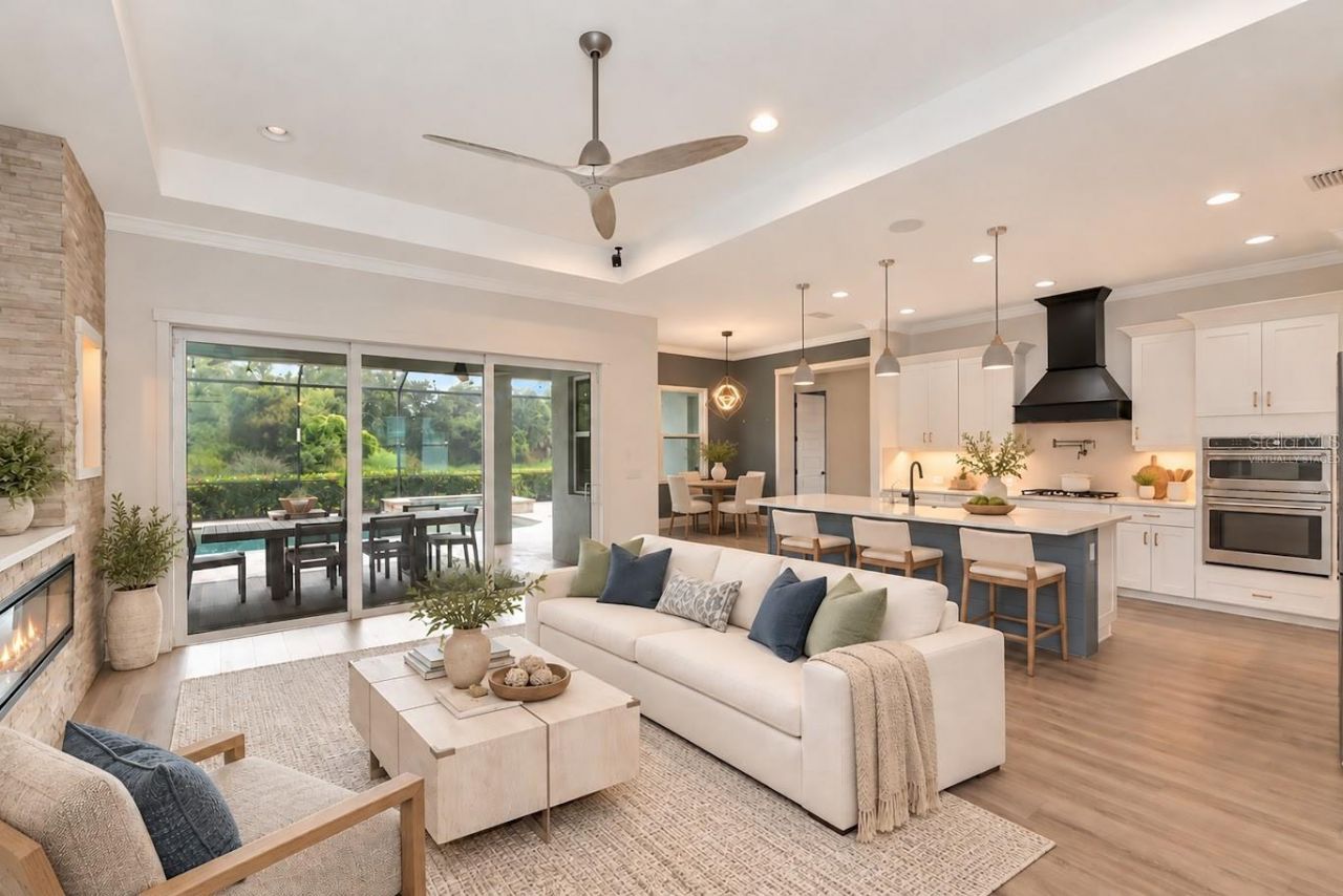 6233 Rivo Lakes Boulevard, Sarasota, FL 34241 Photo