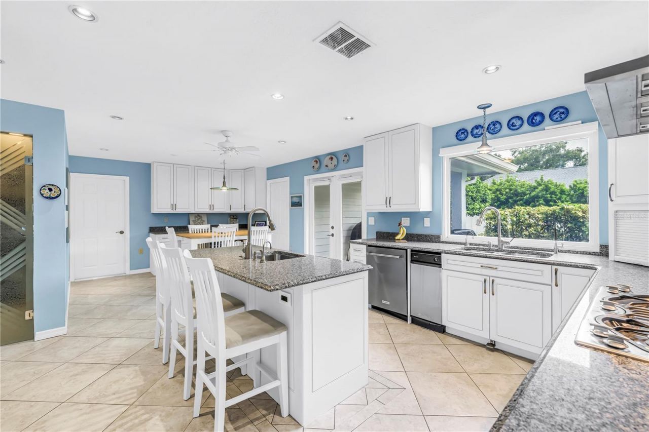 12383 Windtree Boulevard, Seminole, FL 33772 Photo