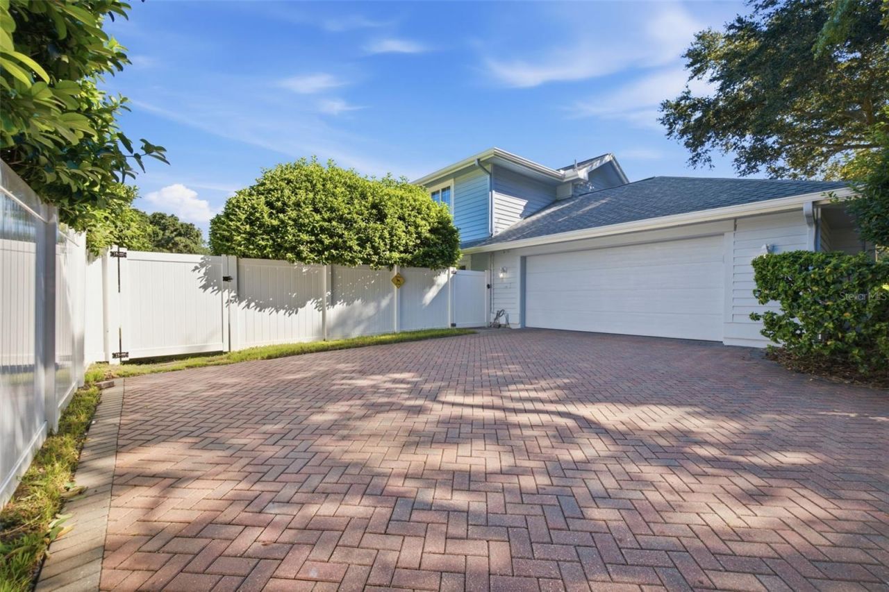 12383 Windtree Boulevard, Seminole, FL 33772 Photo