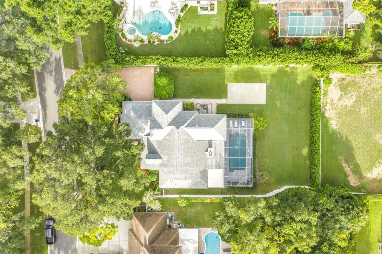 12383 Windtree Boulevard, Seminole, FL 33772 Photo