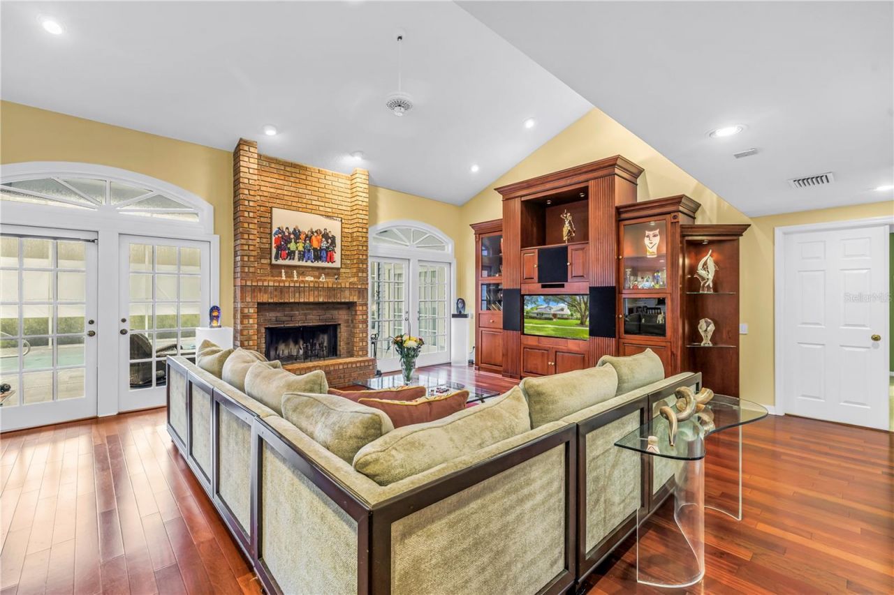 12383 Windtree Boulevard, Seminole, FL 33772 Photo