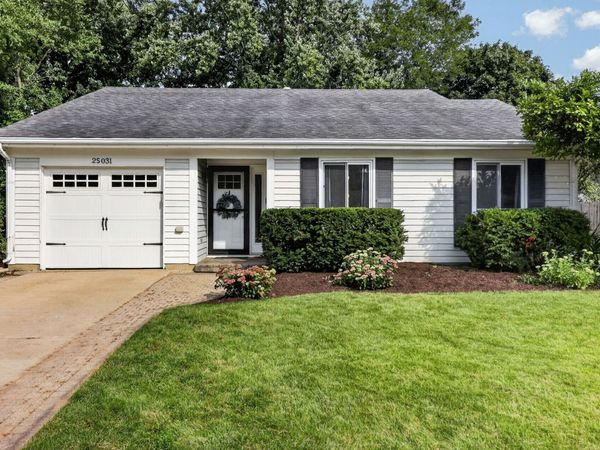 2S031 Continental Drive , Warrenville, IL 60555