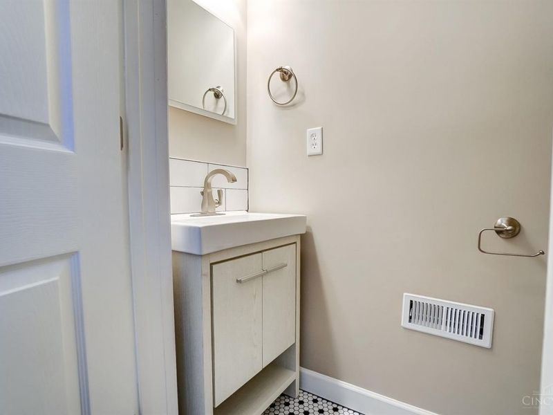 7850 Remington Road, Montgomery, OH 45242 Photo 23