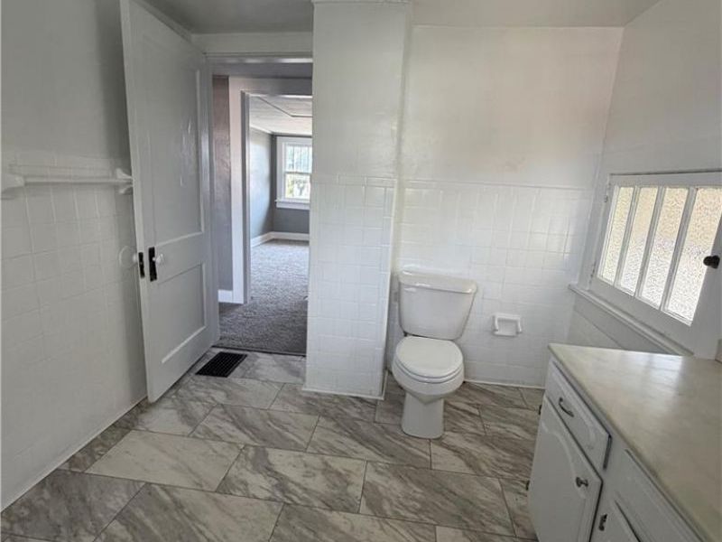 19 Sandhurst Drive, Dayton, OH 45405 Photo 7