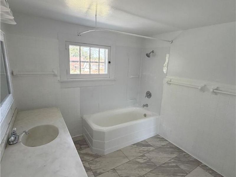 19 Sandhurst Drive, Dayton, OH 45405 Photo 9