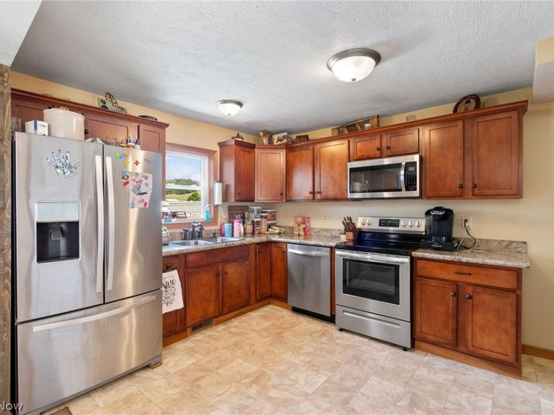 1458 Magnolia Road SW, Dellroy, OH 44620 Photo 8