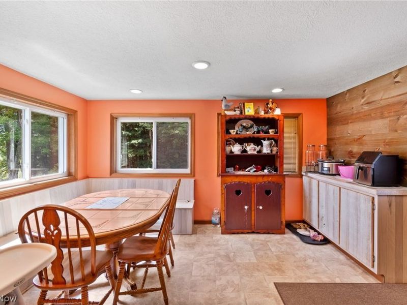 1458 Magnolia Road SW, Dellroy, OH 44620 Photo 9