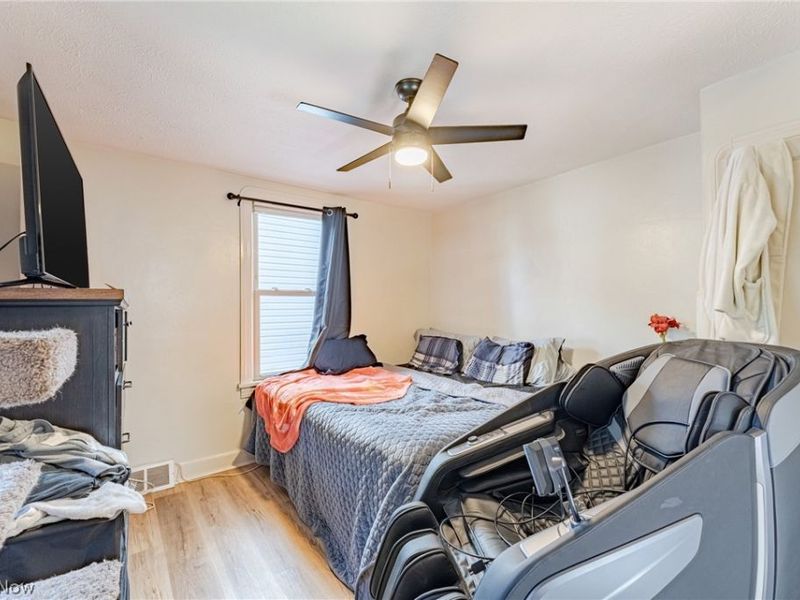 2409 Montclair Avenue, Cleveland, OH 44109 Photo 10