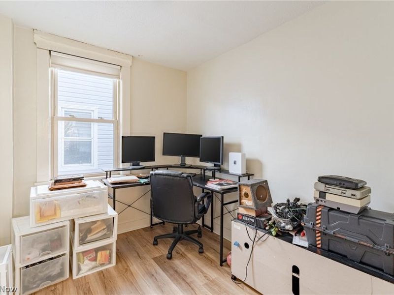 2409 Montclair Avenue, Cleveland, OH 44109 Photo 13