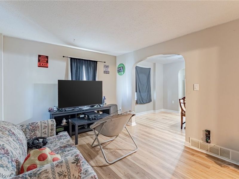 2409 Montclair Avenue, Cleveland, OH 44109 Photo 20