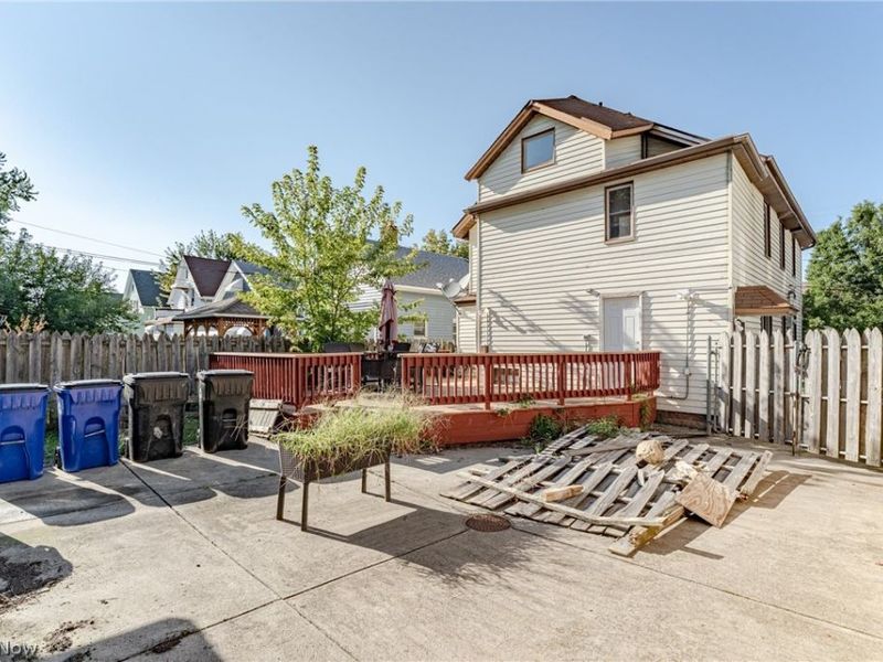 2409 Montclair Avenue, Cleveland, OH 44109 Photo 23