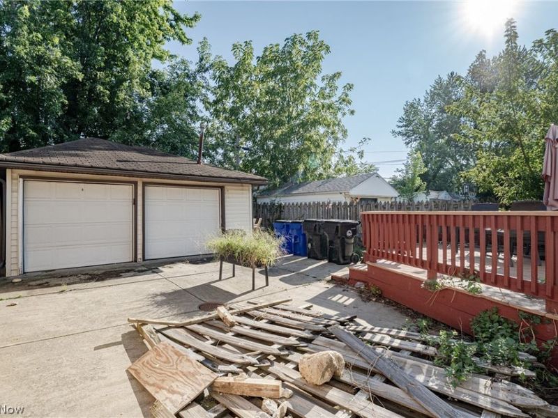 2409 Montclair Avenue, Cleveland, OH 44109 Photo 24