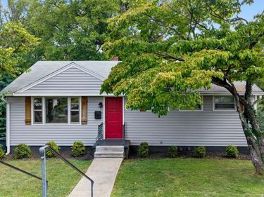 706 Crestwood Circle, Lynchburg, VA 24502