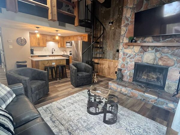 1081 Cove Rd, Sevierville, TN 37876