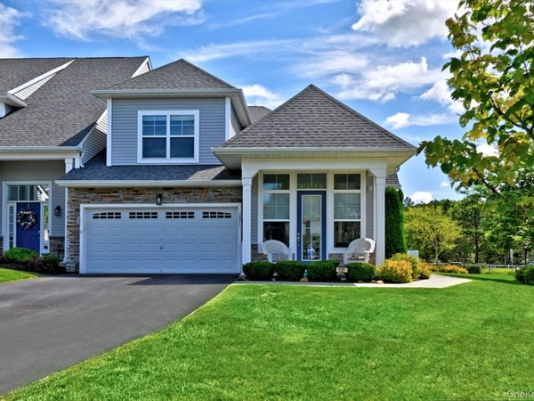 131 Grace Hall Lane , Yaphank, NY 11980