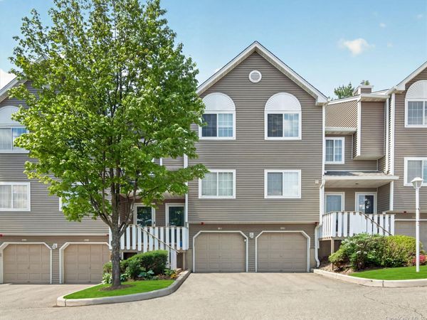 198 Eagle Ridge Way, Nanuet, NY 10954