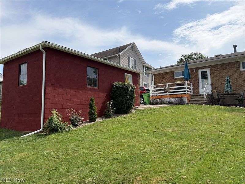 223 E Cassell Avenue, Barberton, OH 44203 Photo 13