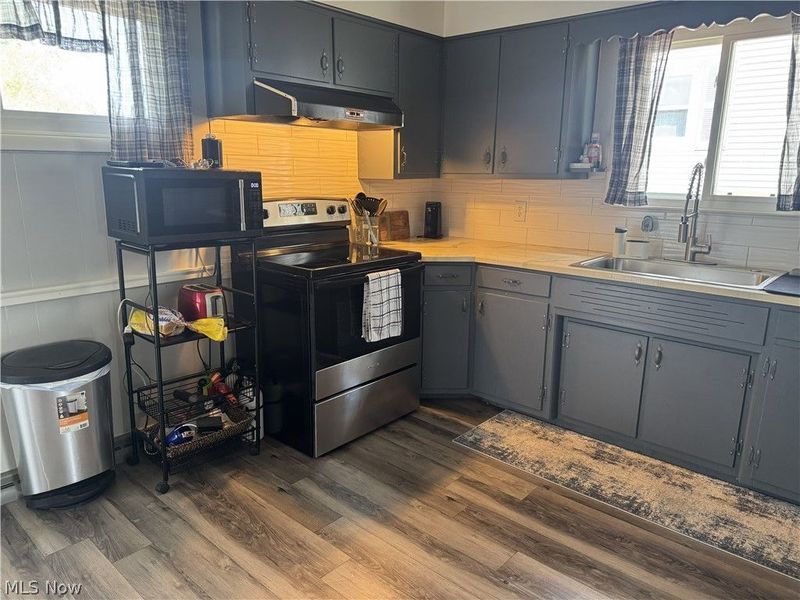 223 E Cassell Avenue, Barberton, OH 44203 Photo 19