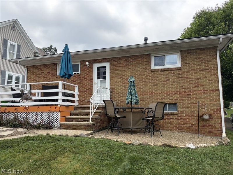 223 E Cassell Avenue, Barberton, OH 44203 Photo 6