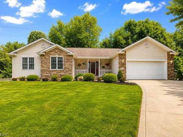 5455 Wilkenson Circle , Mentor, OH 44060