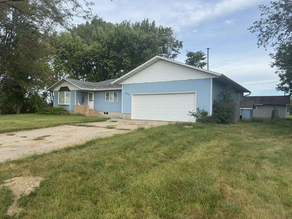 230 Prairie Avenue, Butterfield, MN 56120