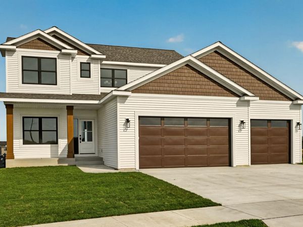 2214 Douglas Trail Drive SE, Pine Island, MN 55963