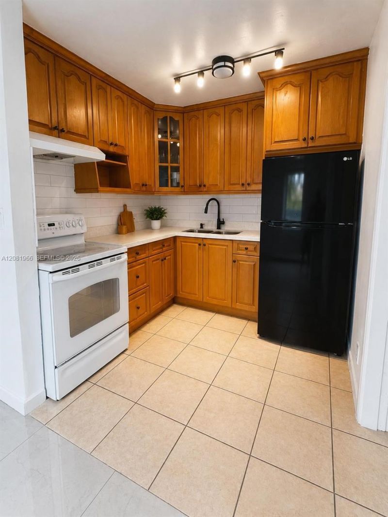 204 SW 7th Ave, Hallandale Beach, FL 33009 Photo