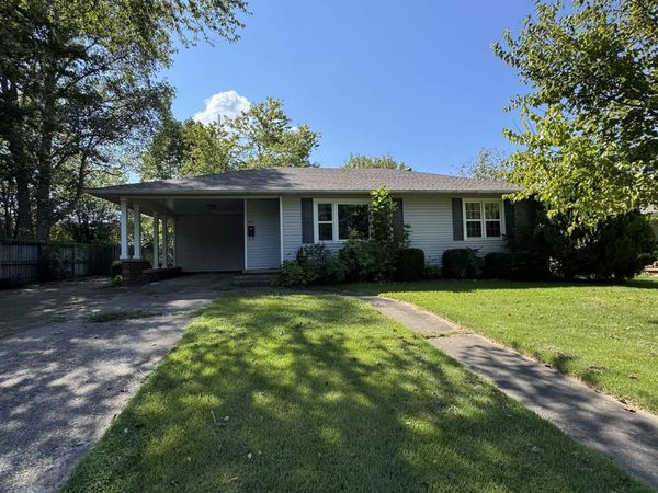 901 N Oak Street, Searcy, AR 72143
