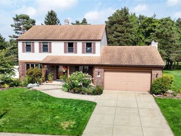 16 Cedar Ridge Drive, New York, NY 14224