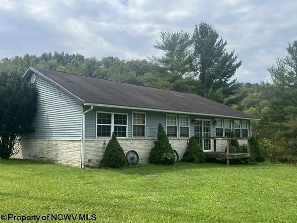 13 Birch Lane, Jane Lew, WV 26378