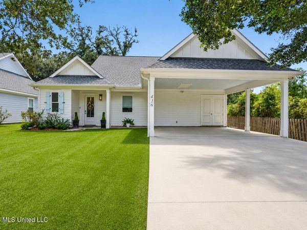 416 Ulman Avenue, Bay Saint Louis, MS 39520