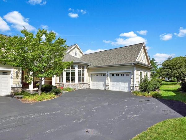 1774 Regal COURT, Oconomowoc, WI 53066