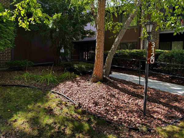 3120 Creek View Drive, Unit 1, Middleton, WI 53572