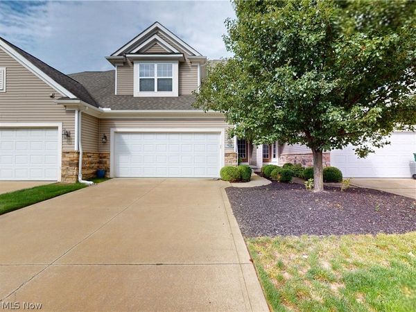 7828 Overton, Unit 210, Mentor, OH 44060