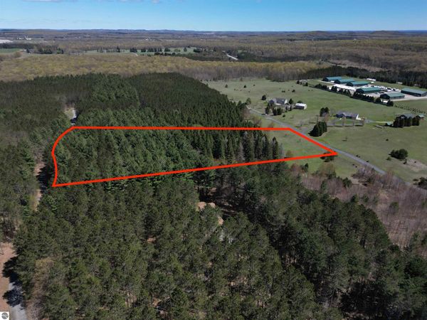 Timber Lane W, Empire, MI 49630