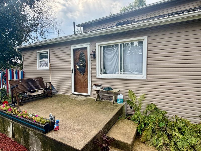 102 Vine Street E, Edison, OH 43320 Photo 4