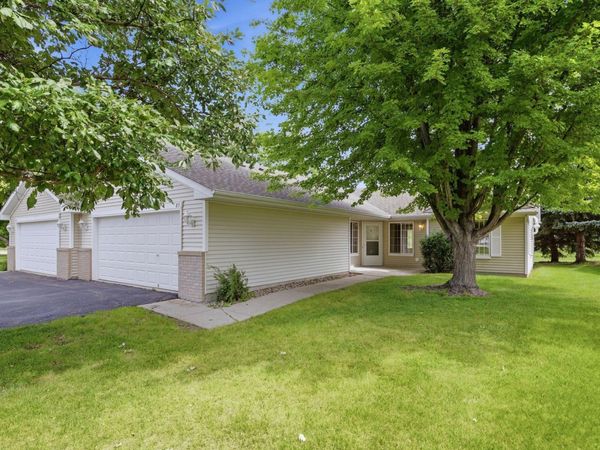 817 Greensview Court NW, Hutchinson, MN 55350