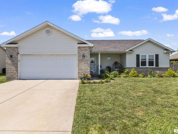 415 Brookside Glen Drive, Sherman, IL 62684