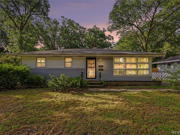 1325 Francis Avenue, Muskegon, Mi 49442