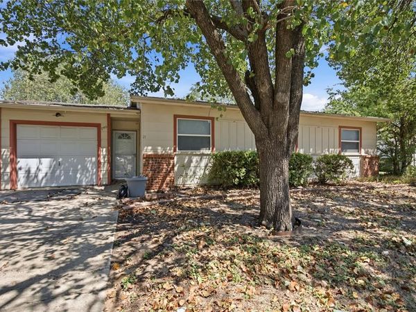 740 Thomas Avenue, Hurst, TX 76053